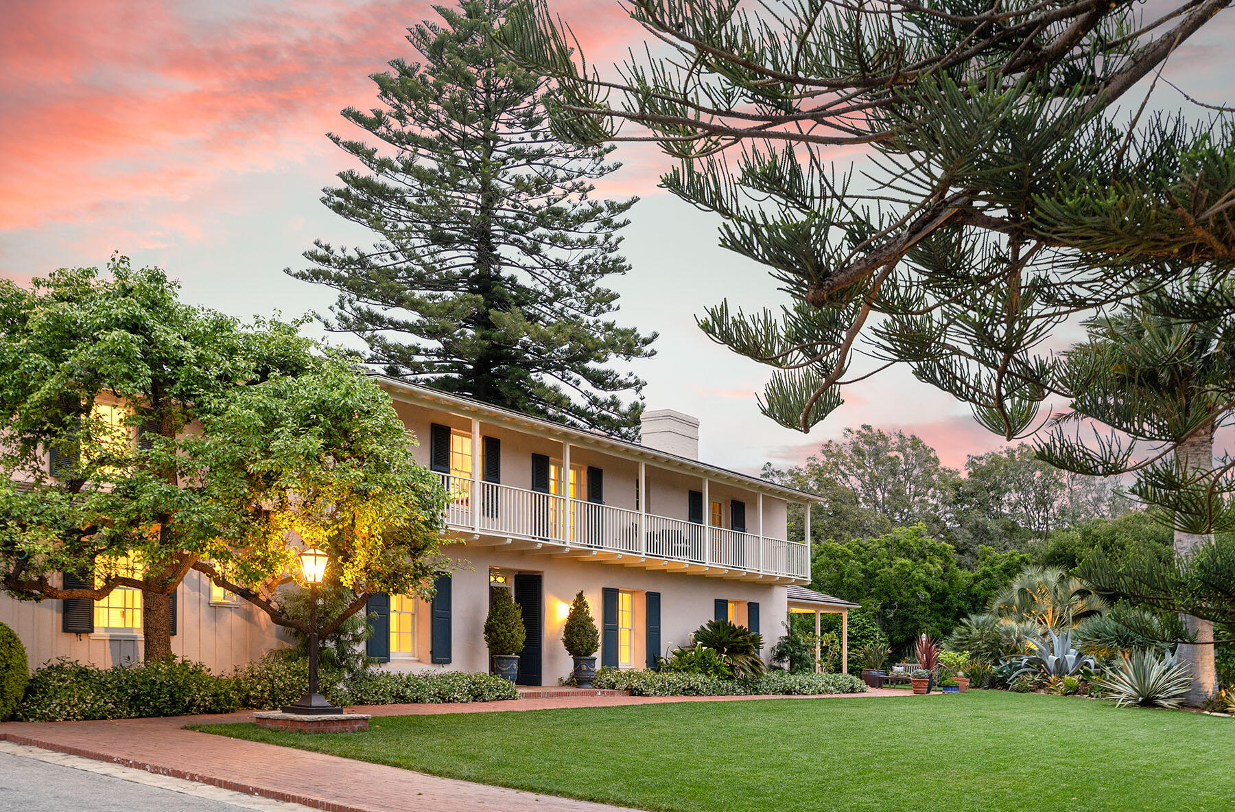 1682 E Valley Road, Montecito, CA 93108